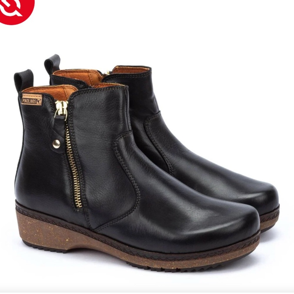 Pikolinos Granada Black Ankle Boots for Women 37
